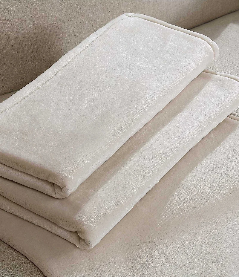 Calvin Klein Core Plush Solid Bed Blanket