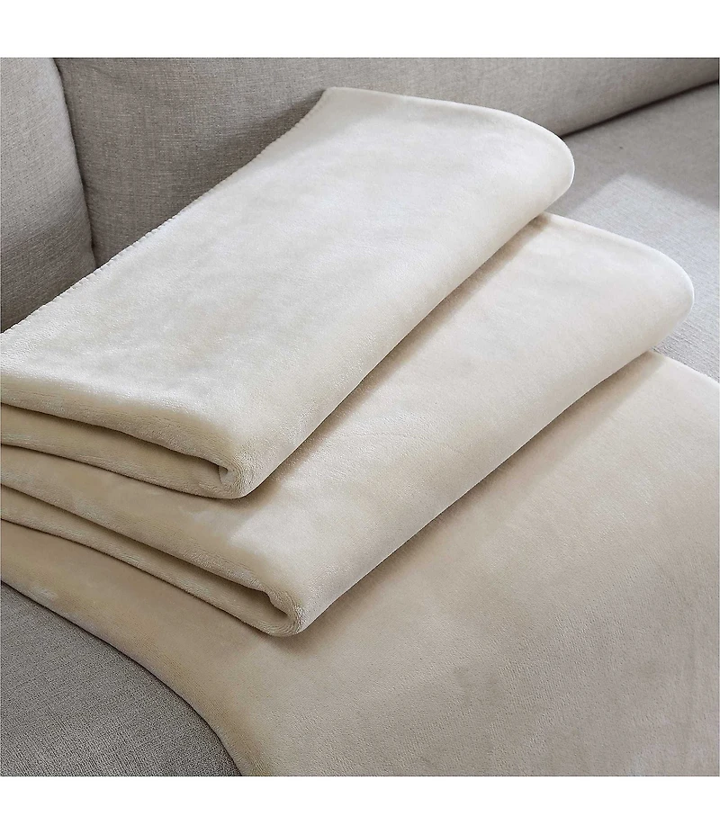Calvin Klein Modern Lush Reversible Bed Blanket