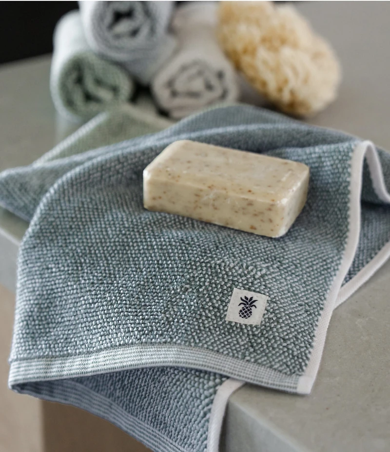 Cariloha Bamboo Two Tone Bath Towels