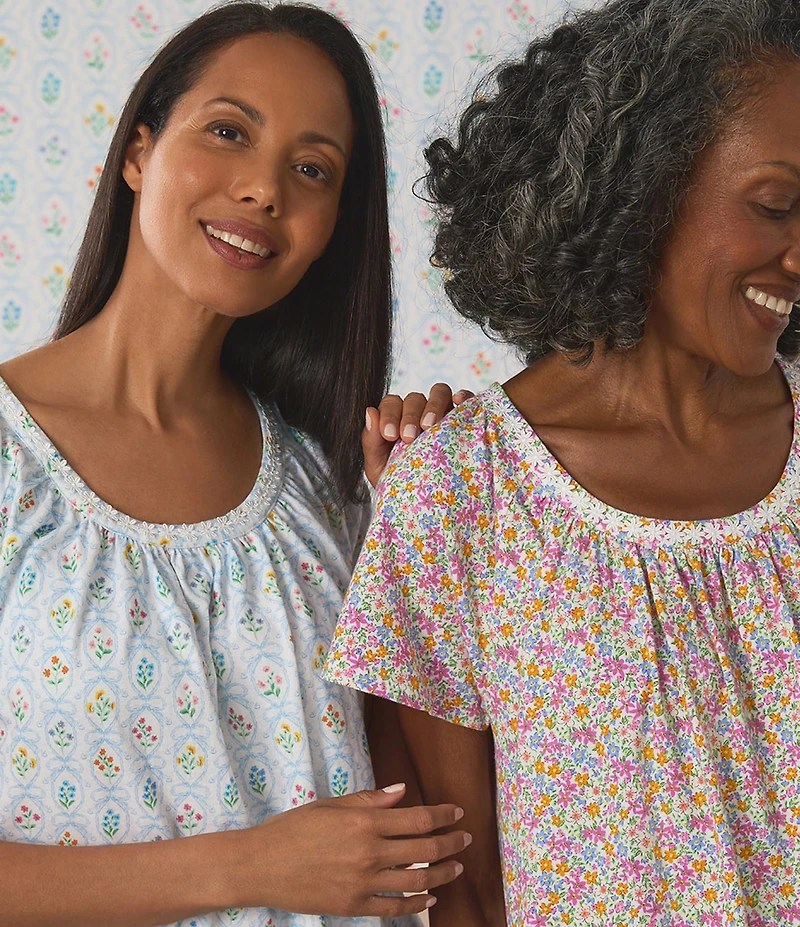 Carole Hochman Ditsy Print Short Sleeve Round Neck Jersey Knit Short Nightgown