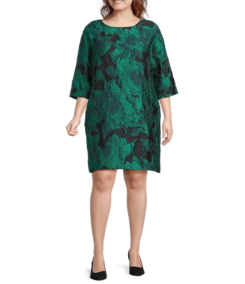 Caroline Rose Plus Floral Pattern Cloque Jacquard Scoop Neck 3/4 Sleeve Shift Dress