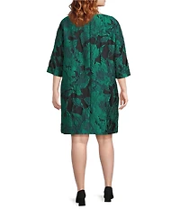 Caroline Rose Plus Floral Pattern Cloque Jacquard Scoop Neck 3/4 Sleeve Shift Dress