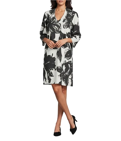 Caroline Rose Vivianna Crepe Brushstroke Floral Print V-Neck 3/4 Sleeve Shift Dress