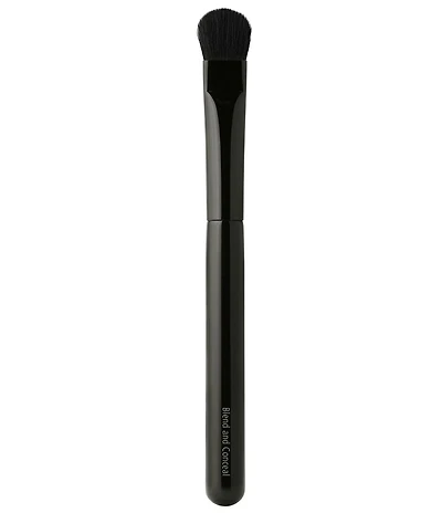 Chantecaille Blend and Conceal Brush