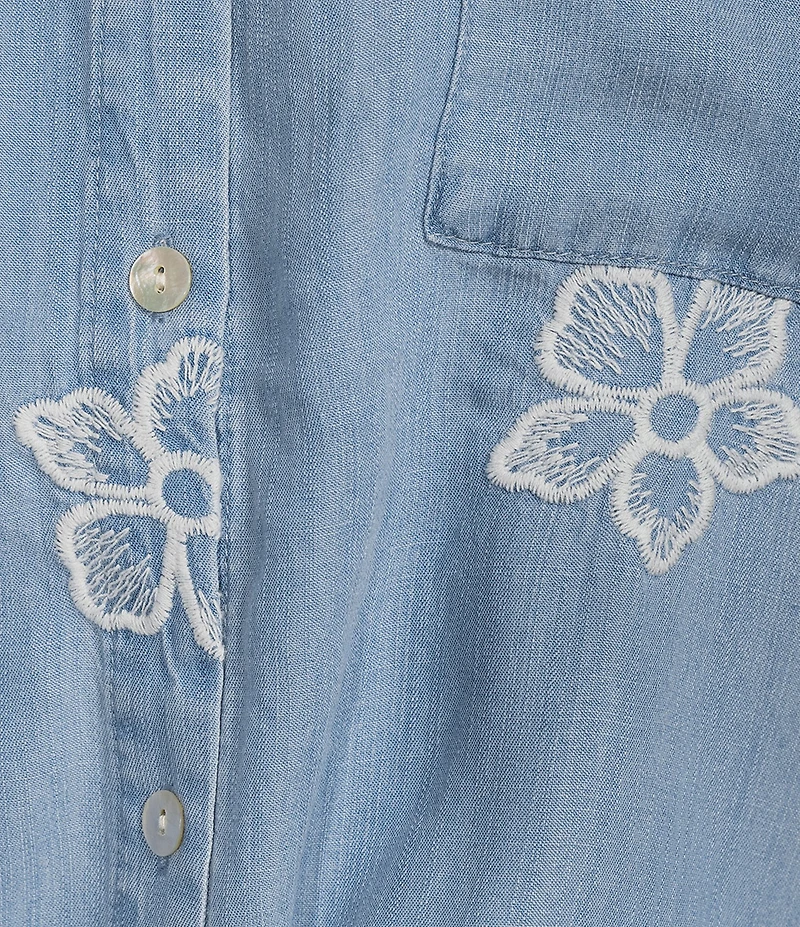 Charlie B. Woven Embroidered Spread Collar Short Sleeve Top