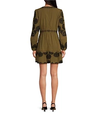 Chelsea & Violet Flora Floral Embroidered Seersucker Sweetheart Neck Long Blouson Sleeve A-Line Mini Dress