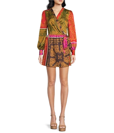 Chelsea & Violet Vanessa Bandana V Neckline Bracelet Length Sleeve Printed Satin Dress
