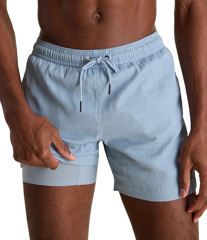 Chubbies The Sketches 5.5#double; Textured Swim Trunks
