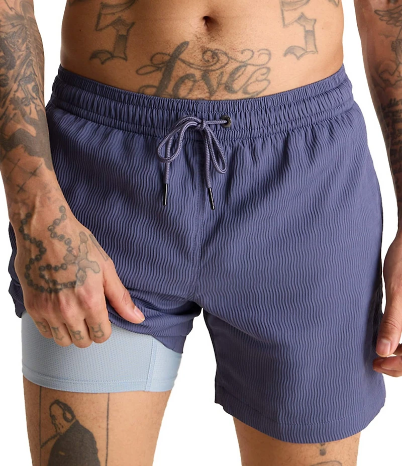 Chubbies The Sketches 5.5#double; Textured Swim Trunks