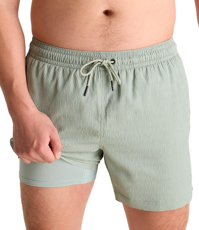 Chubbies The Sketches 5.5#double; Textured Swim Trunks
