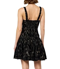 CIEBON Nova Sweetheart Neck Sleeveless Metallic Velvet Burnout Mini Dress