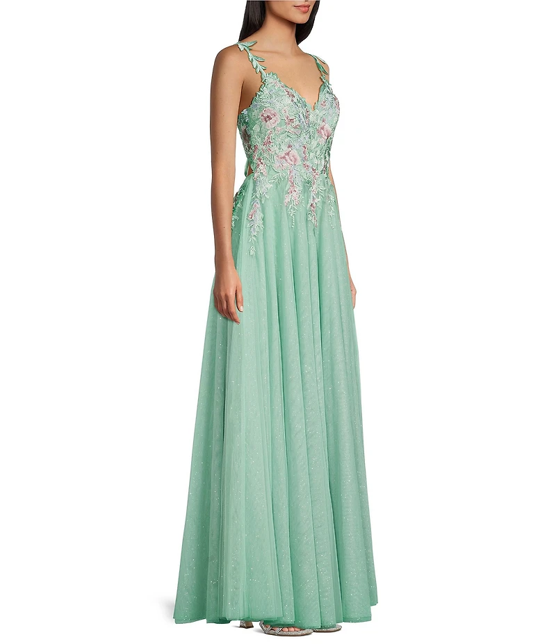 City Vibe Embroidered Applique Mesh V-Neck Lace Up Back Ballgown