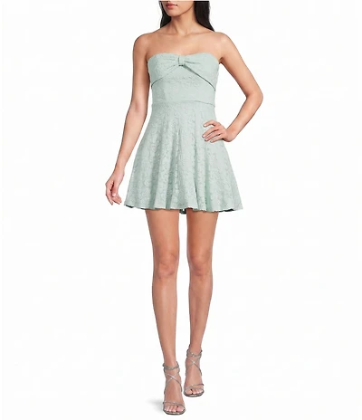 City Vibe Lace Strapless Bow Front Dress