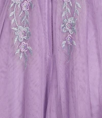 City Vibe Sweetheart Neck Spaghetti Tie Straps Embroidered Applique Bodice Side Slit Gown