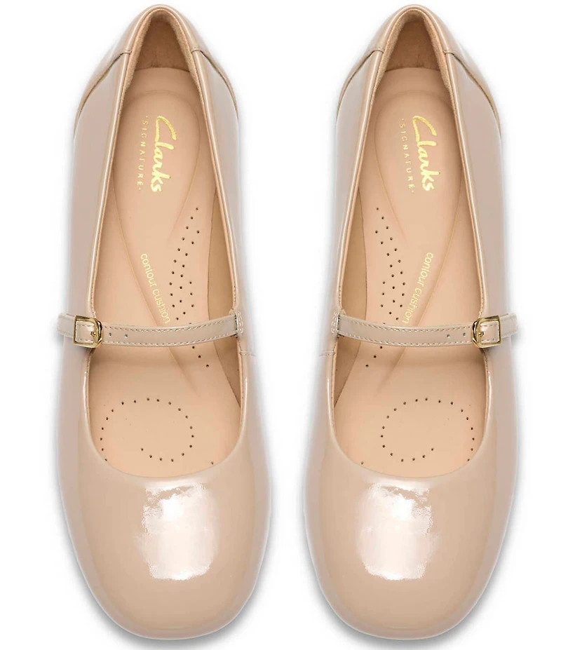 Clarks Signature Daiss 30 Bar Patent Leather Mary Jane Block Heel Pumps