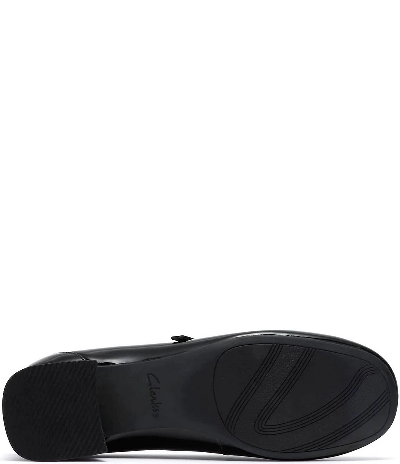 Clarks Signature Daiss 30 Bar Patent Leather Mary Jane Block Heel Pumps