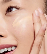 Clinique Even Better Clinical™ Vitamin Makeup Broad Spectrum SPF 45 Foundation