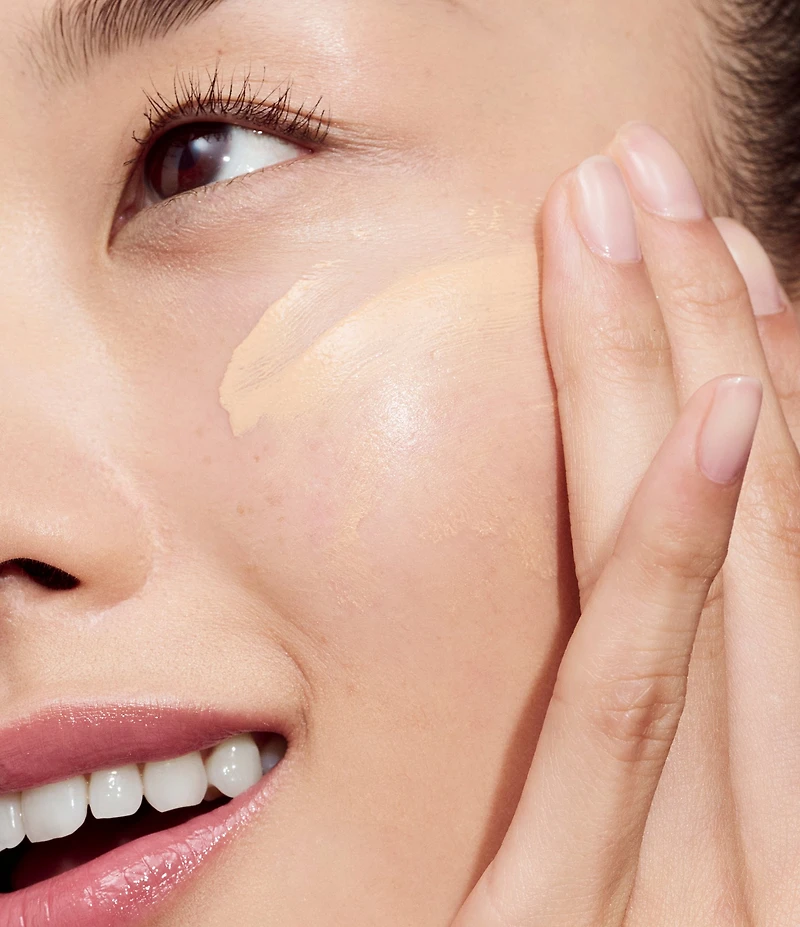Clinique Even Better Clinical™ Vitamin Makeup Broad Spectrum SPF 45 Foundation