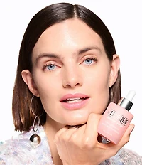 Clinique Glow On The Go Skincare & Makeup Gift Set