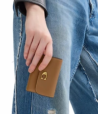 COACH Essential Card Holder Bifold Wallet