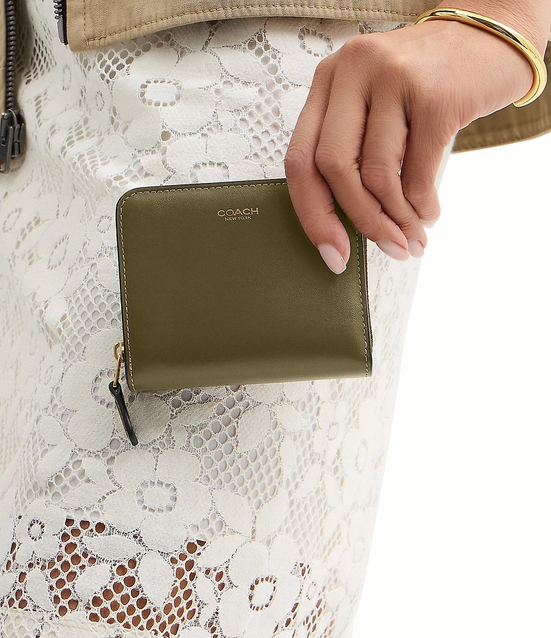 COACH New York Billfold Wallet