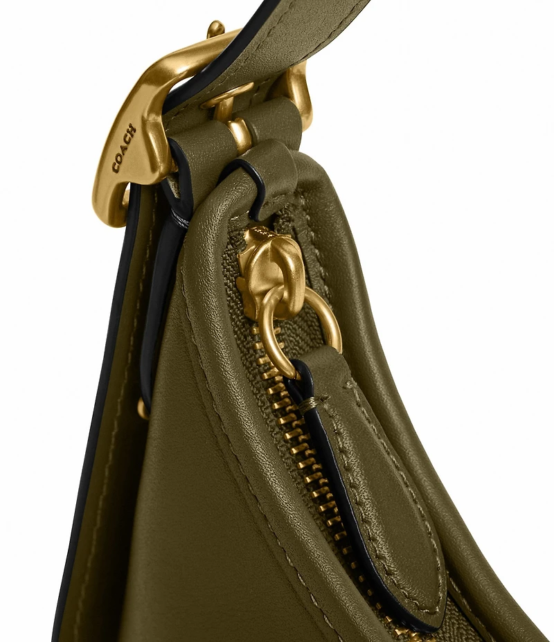 COACH The Coach Originals Hamptons 2005 Glovetanned Gold Hardware Hobo Bag