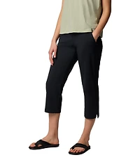 Columbia All Seasons Pull-On Slim Leg Capri Pants