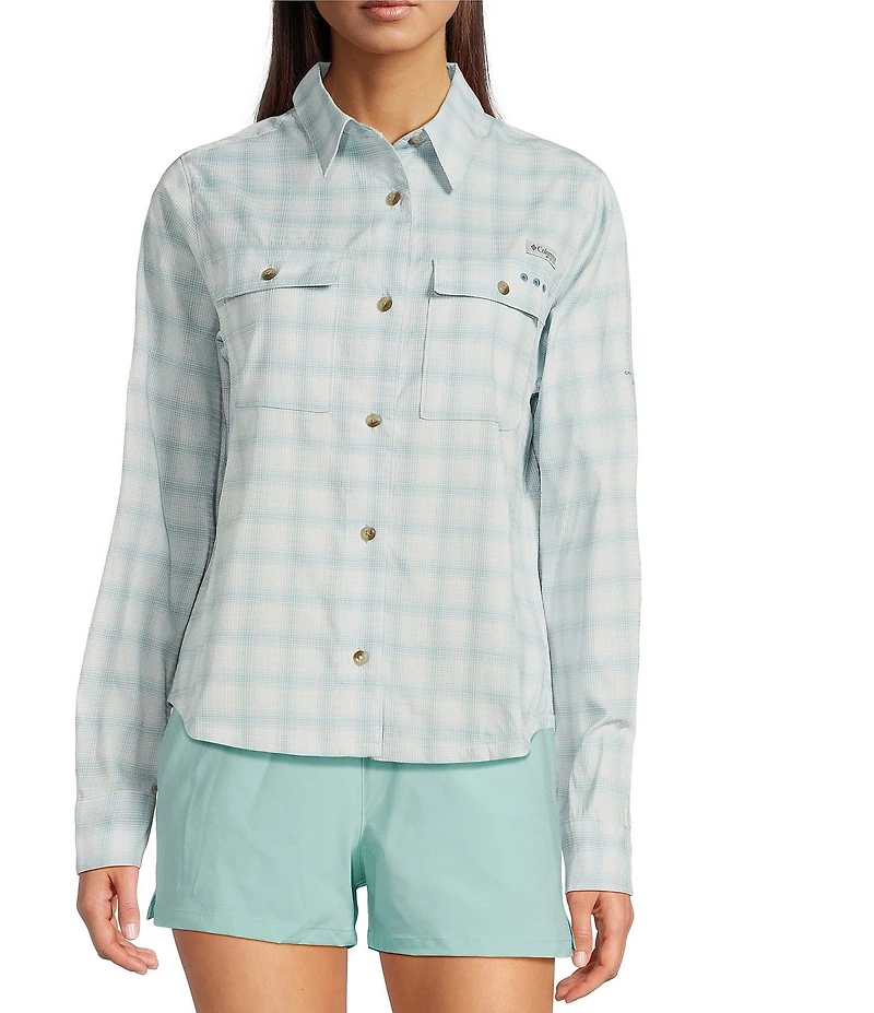Columbia Women's PFG Wildcast Performance Yarn Dye Plaid Print Long Sleeve Button Front Shirt