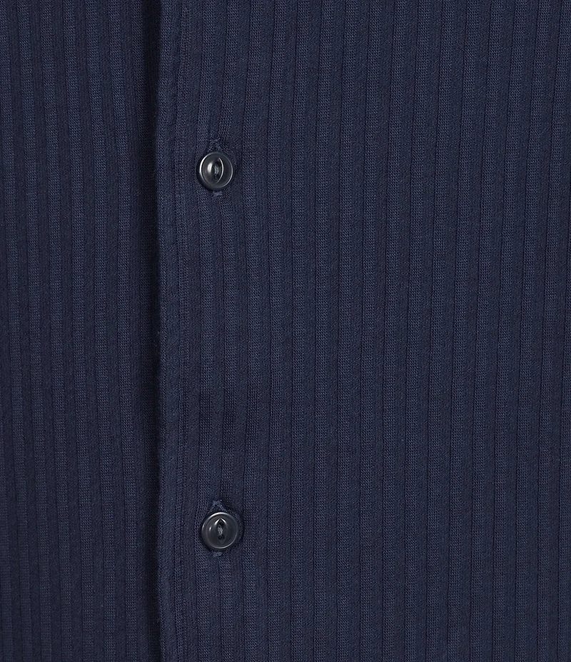 Cremieux Blue Label Solid Seersucker Short Sleeve Button Front Shirt