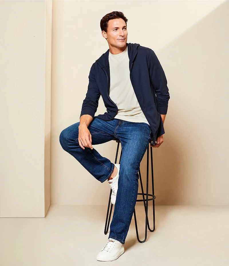 Cremieux Premium Denim Relaxed Straight Fit Medium Wash Stretch Jeans