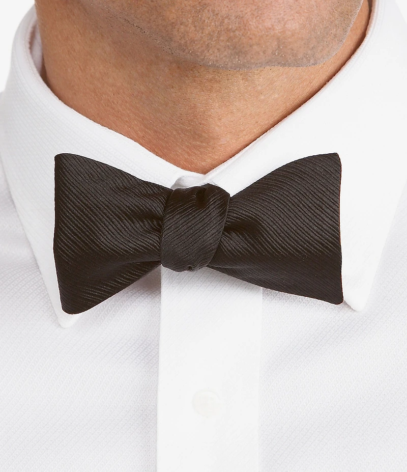 Cremieux Solid Ribbed Silk Bow Tie