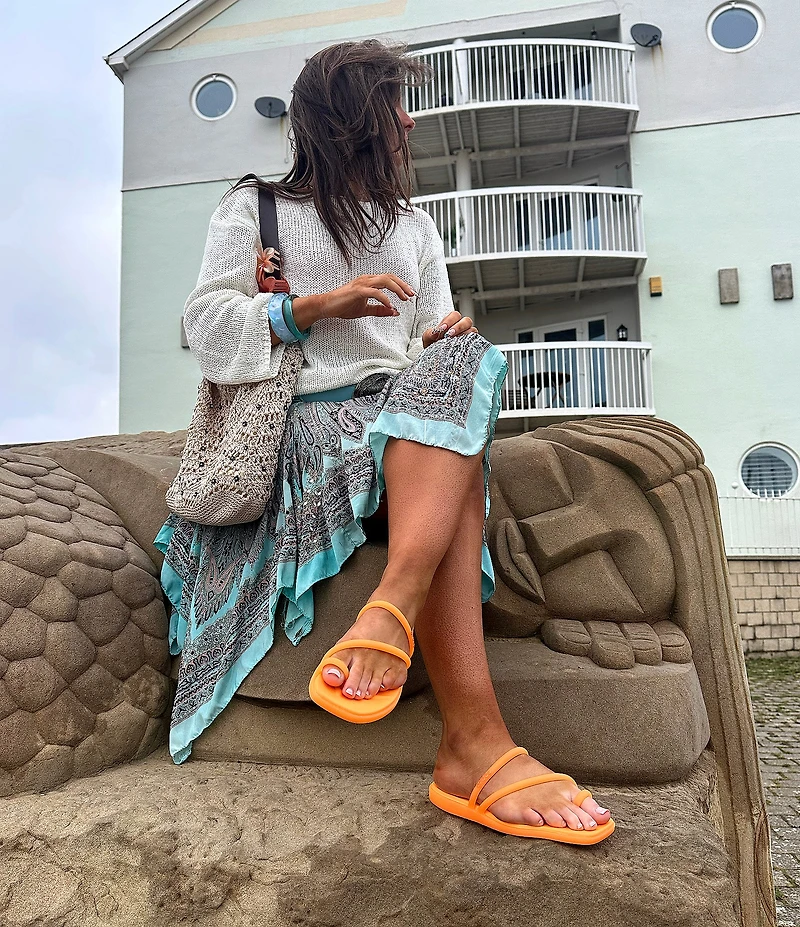 Crocs Women's Miami Frosted Toe Loop Sandals