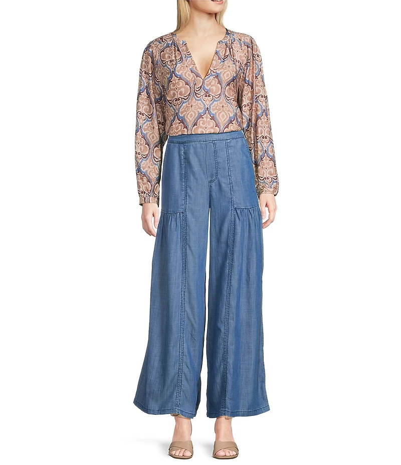 Current Air Medallion Print Split V-Neck Long Sleeve Top