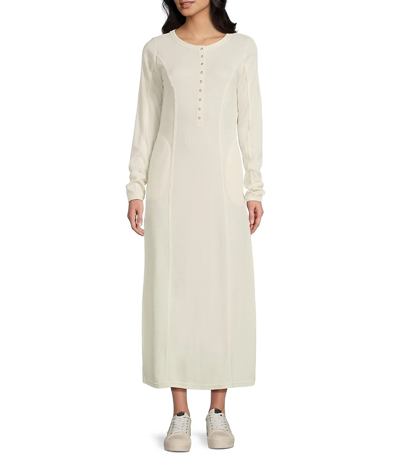 C&V Chelsea & Violet Long Sleeve Henley Maxi Dress