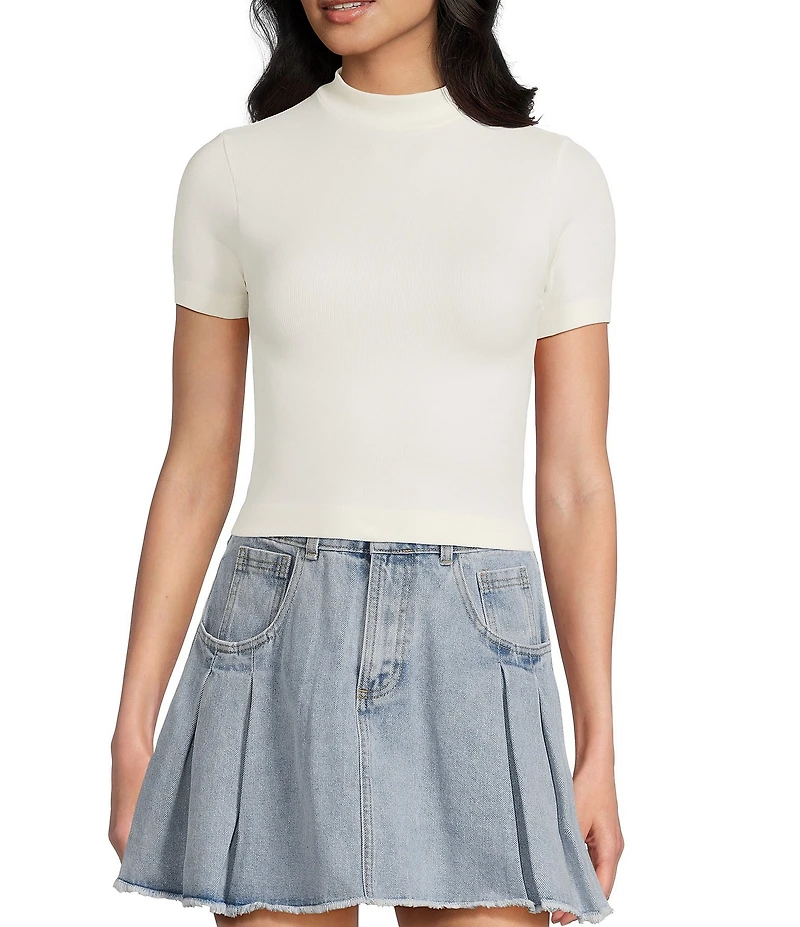 C&V Chelsea & Violet Mock Neck Seamless Knit Crop Top