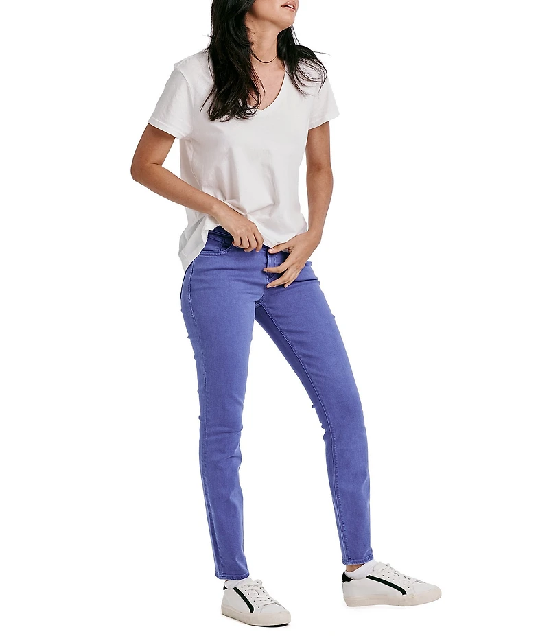 Dear John Madelyn V-Neck Short Sleeve Slim Fitting T-shirt