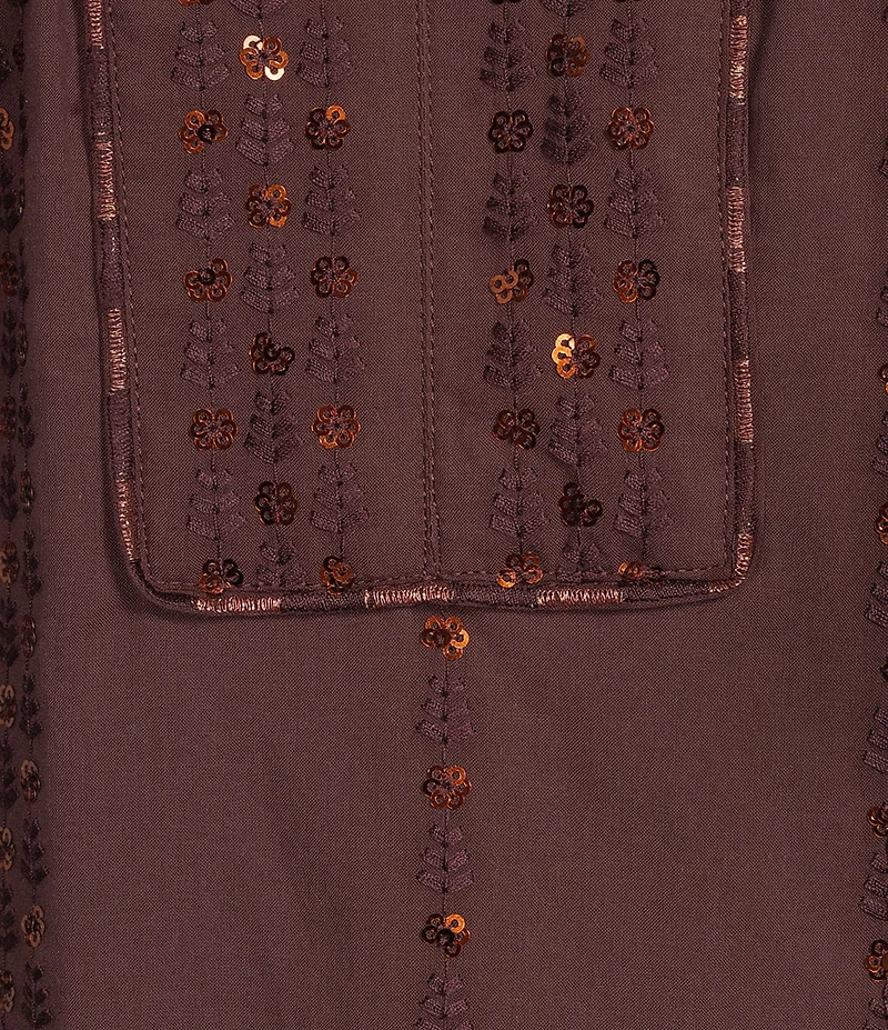 Democracy Contrast Tonal Embroidered Woven Spliced V-Neck Short Raglan Sleeve Top