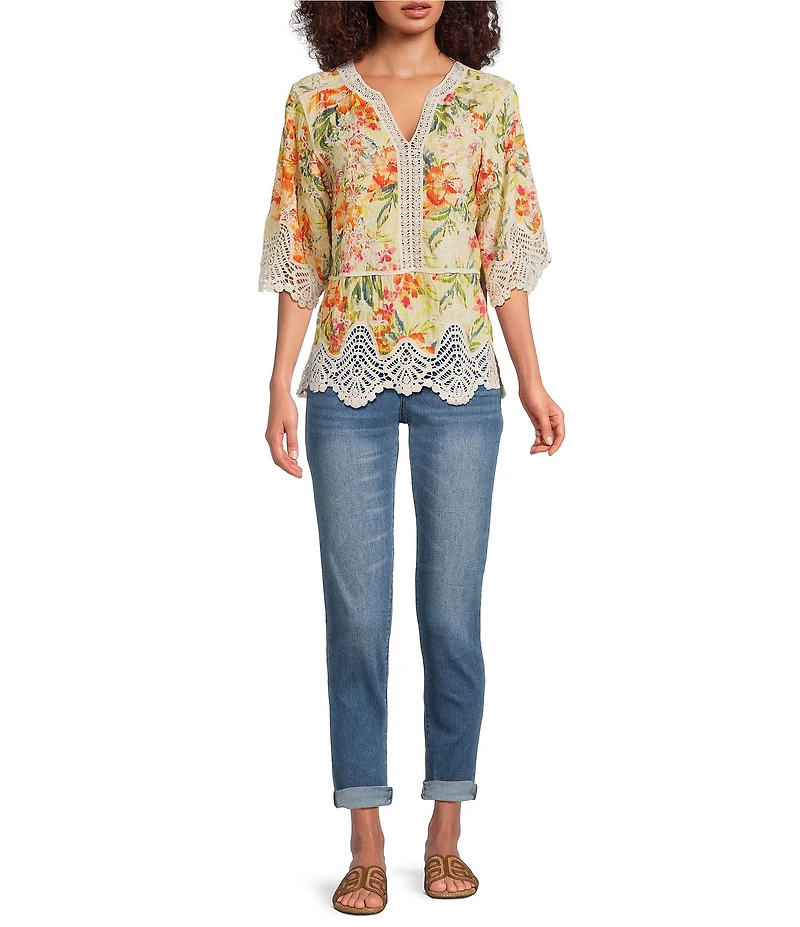 Democracy Floral V-Neck 3/4 Sleeve Crochet Peplum Top