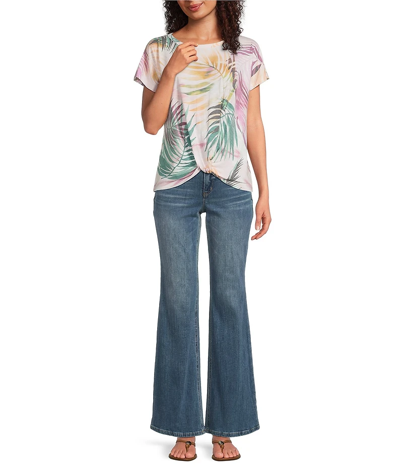 Democracy Petite Size Tropical Palm Print Scoop Neck Short Sleeve Twist Front Hem Knit Top