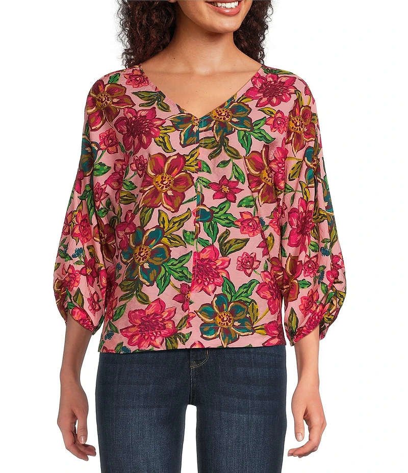 Democracy Petite Size Woven Floral V-Neck 3/4 Sleeve Top