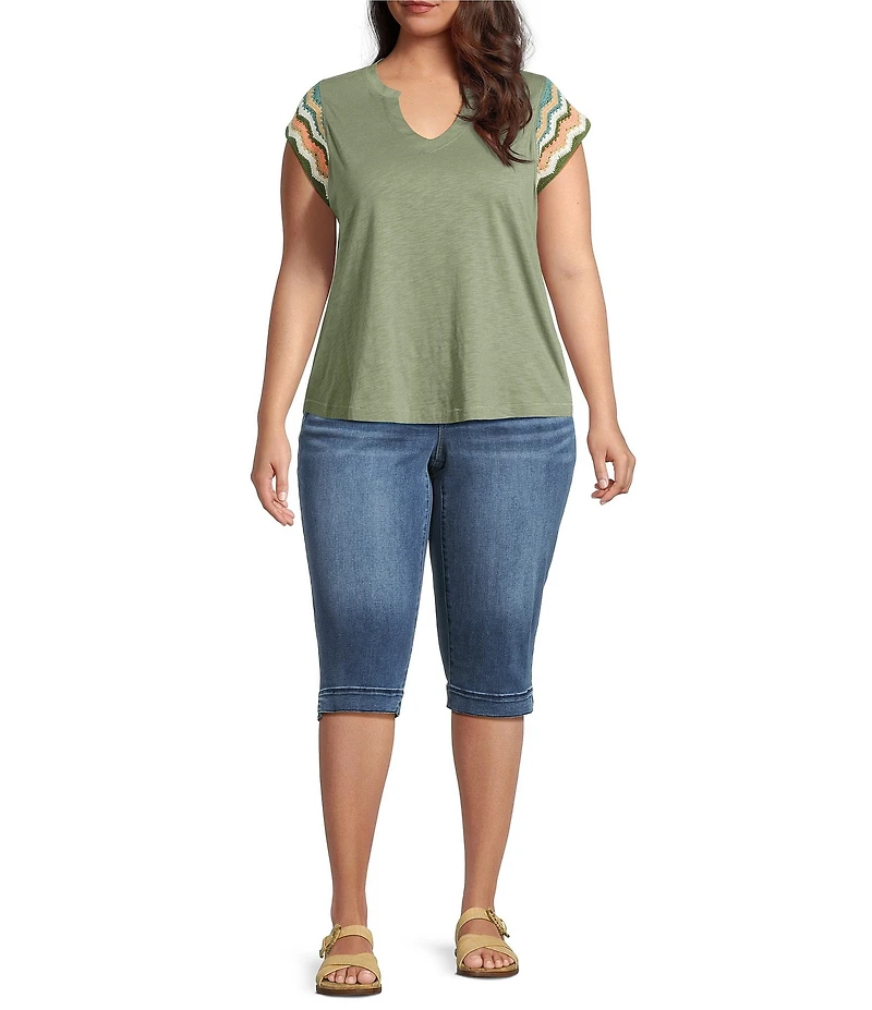 Democracy Plus Size 3-D Embroidered 5-Pocket Style Skimmer Stretch Denim Jeans