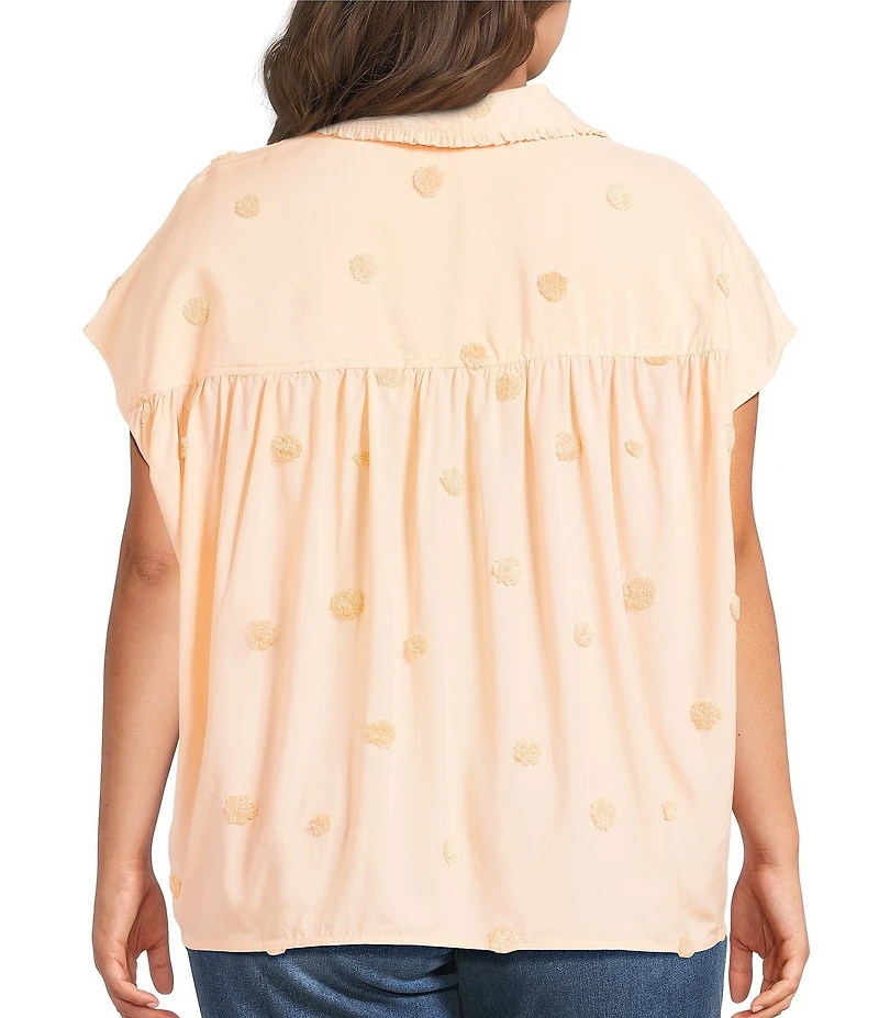 Democracy Plus Size Textured Dot Ruffle Point Collar Short Sleeve Woven Top