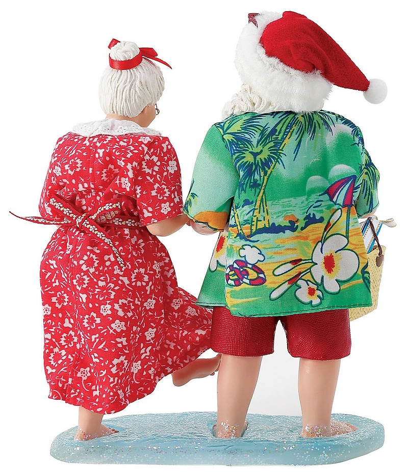Department 56 Possible Dreams Mr. and Mrs. Claus A Walk On The Beach Figurine
