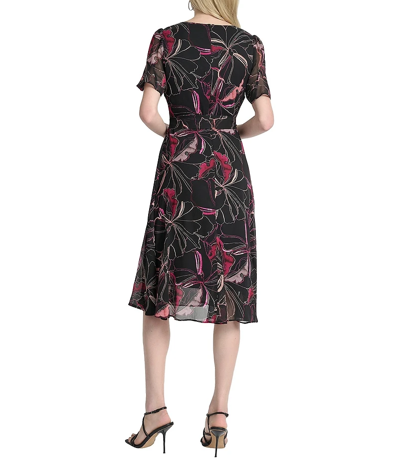 DKNY by Donna Karan Short Sleeve Printed Fit and Flare Midi Dress