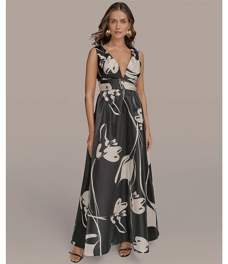 Donna Karan Sleeveless Floral Print V-Neck Ball Gown