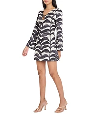 Donna Morgan Printed Crepe Long Sleeve Mini Dress