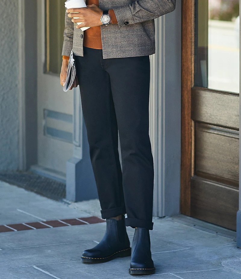 Dr. Martens Men's 2976 Leather Family Matching Chelsea Boots