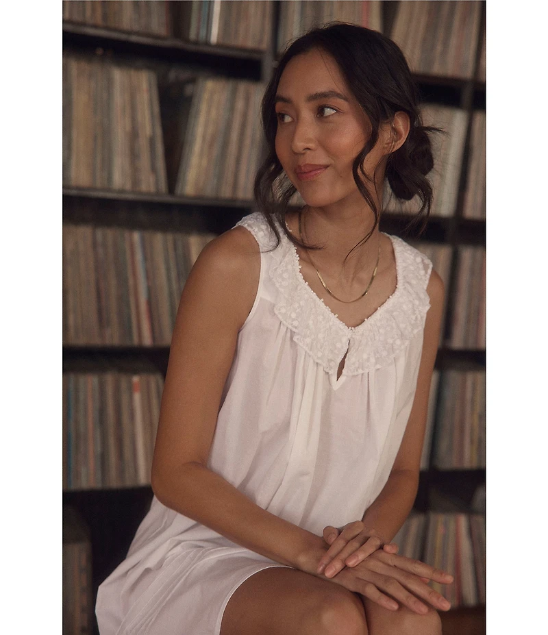 Eileen West Mesh Dot Sleeveless Round Neck Woven Chemise