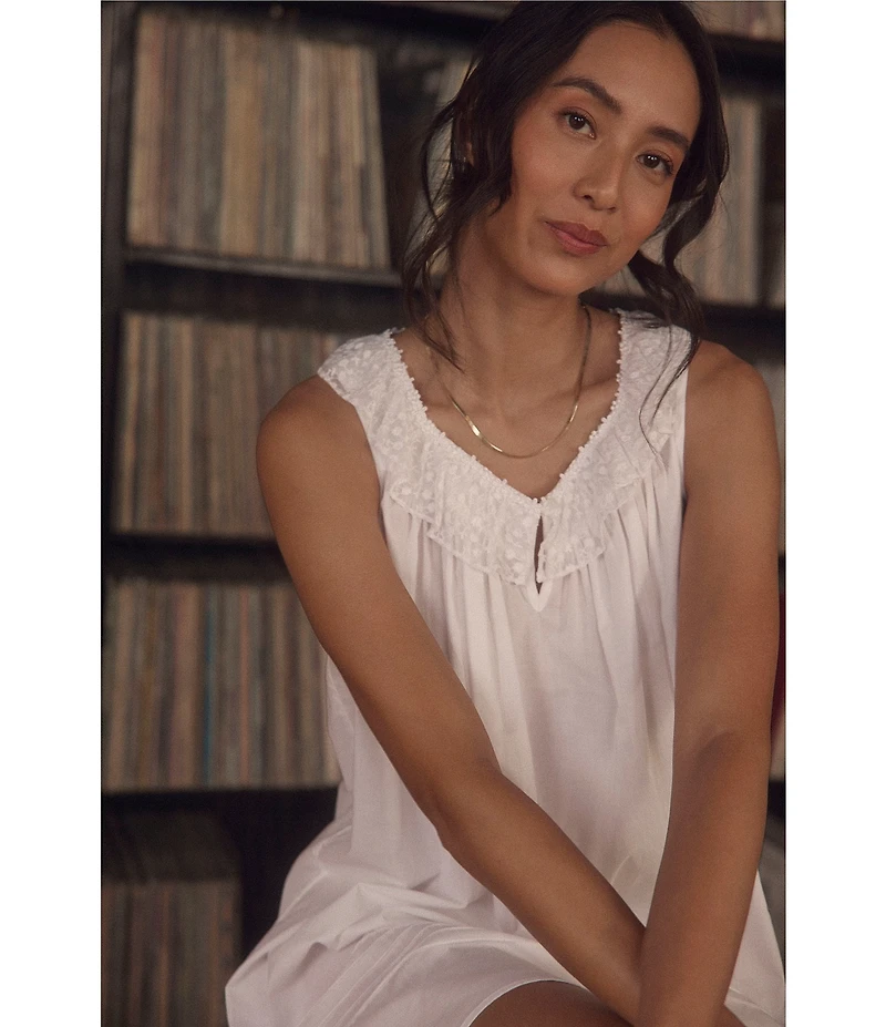 Eileen West Mesh Dot Sleeveless Round Neck Woven Chemise