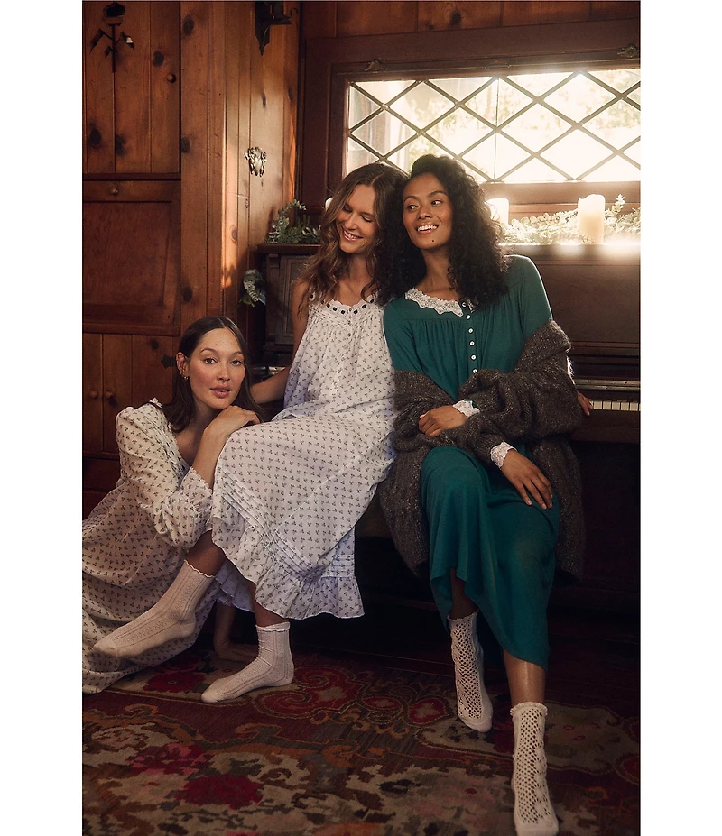 Eileen West Solid Sweater Knit Long Sleeve V-Neck Nightgown